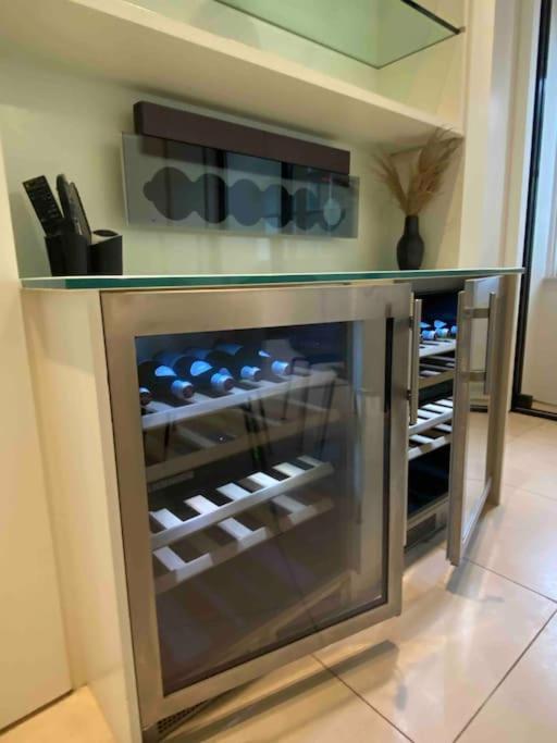 Stunning 4 Bed Mews House With Patio Сasa de vacaciones