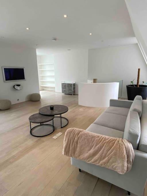Stunning 4 Bed Mews House With Patio Сasa de vacaciones Londres